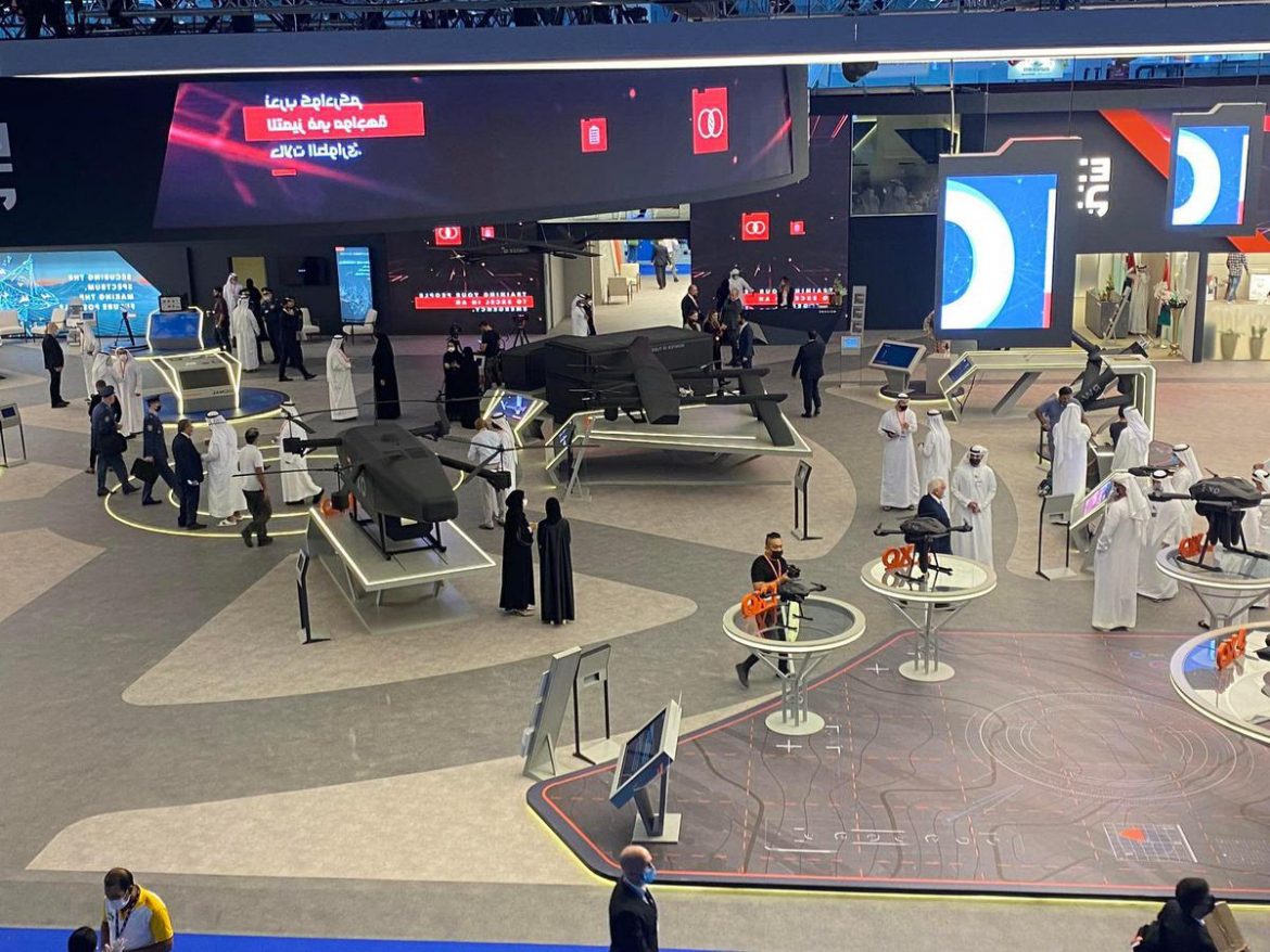 ايدج-الاماراتية-تقدم-طائرات-بدون-طيار- Hunter-10